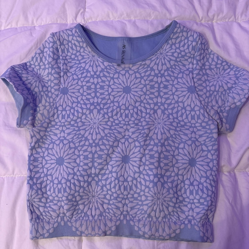 Blue and White Patterned Short Sleeve Top